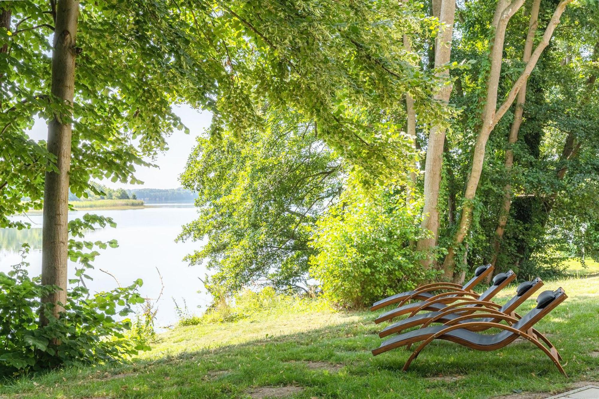 Gluecksraum - Modernes Apartment Mit Panoramablick, Kamin & Wohlfuehlambiente Krakow am See Eksteriør billede